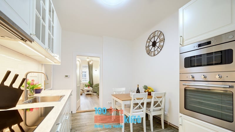 Kuchyně - pohled od okna