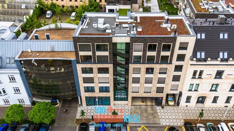 Astrid Garden v ulici U Průhonu