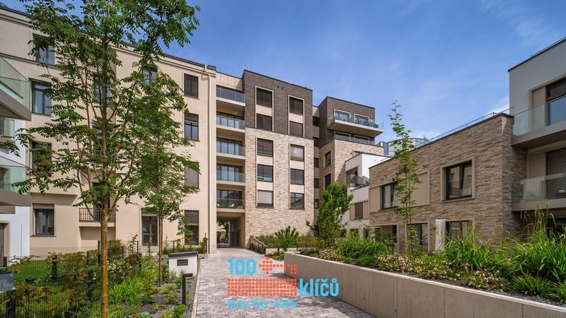 Astrid Garden v ulici U Průhonu