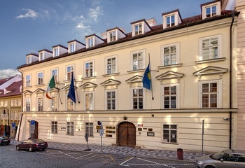 Wratislavský palác, Tržiště, Praha 1 -   Malá Strana