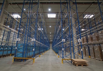 Logistikdienstleistungen - Lagerung von bis zu 1.000 m2 Standort KOLÍN