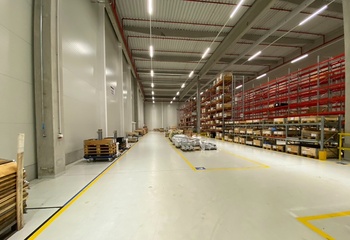 Výrobní společnost nabízí k pronájmu skladové prostory místě - Žatecko D7.
