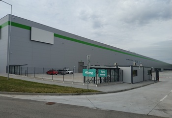 Prenájom skladu so službami Kostolné Kračany / Warehouse with services for lease in Kostolné Kračany