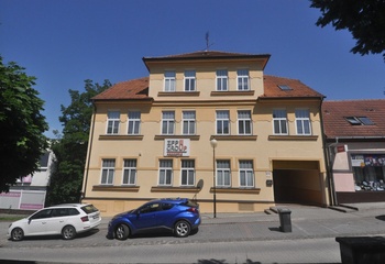 Predaj administratívnej budovy vhodnej na sídlo firmy- Holíč/ Office building for sale suitable for HQ- Holíč