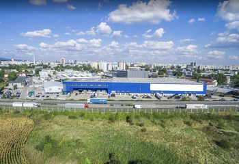 Paletové miesta v sklade so službami priamo v Bratislave / Full service pallet rental in Bratislava