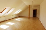 Rent, 3 bedroom flat, 200 m2