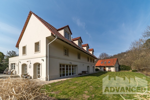 Prodej rodinné domy, 8+kk, 409 m² - Praha 6 - Nebušice