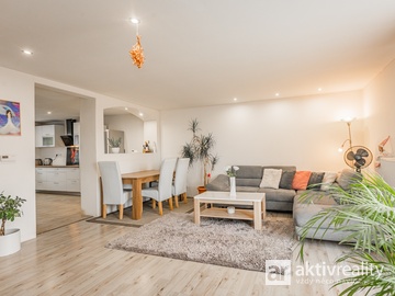 Prodej, Rodinné domy, 180m² - Dolní Bousov - Bechov, zahrada 677m2