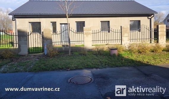 Rozestavěný dům 4+kk , 110 m², pozemek 900 m2 - Malý Újezd - Vavřineč