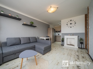 Pronájem byty 2+kk, 39 m² - Neratovice