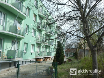 Prodej byty 3+1, 65 m² se zahrádkou - Louny, Tomanova