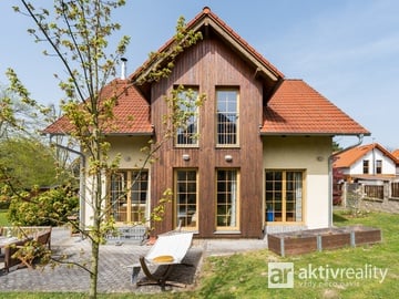 Prodej prosluněného rodinného domu, 147 m², s pozemkem 933 m2 Světice u Říčan, Praha Východ