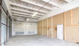 Pronájem vytápěného skladu/dílny 70 m2 s plochou 120 m2