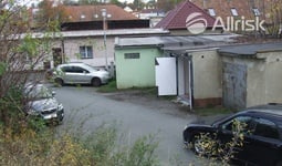 garáž s elektřinou, 14 m² - Brno - Lesná