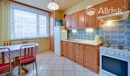 Prodej bytu 3+1 s lodžií v Hodoníně na ulici Očovská