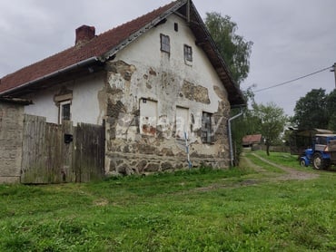 Prodej rodinného domu 2+1 uzavřeným dvorkem v  Horních Radslavicích