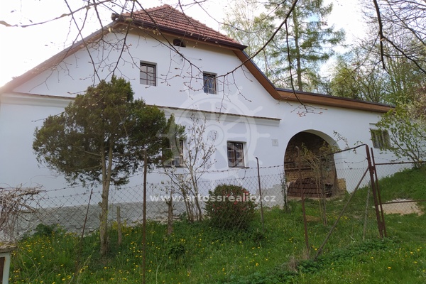Prodej krásného domu bokem zástavby, 190m² - Opatov