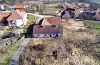 Prodej RD 3+1 s hospodářským stavením a stavebním pozemkem , obec Hroznatín, okres Třebíč, CP 2 795m2