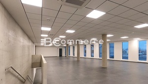 Pronájem obchodně kancelářské jednotky v novostavbě polyfunkční budovy