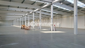 Pronájem vytápěného skladu s nákladovými rampami