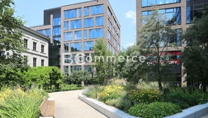 Pronájem přízemních obchodních prostor v nové moderní administrativní budově, 143m²