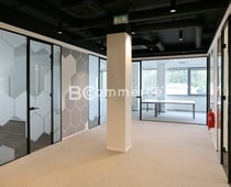 Pronájem kancelářských prostor v rámci moderního administrativního centra, 373m²