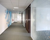 Pronájem kancelářských prostor v rámci moderního administrativního centra, 725m²