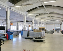 Pronájem skladové haly s kancelářským zázemím