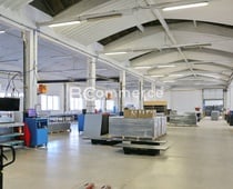 Pronájem skladové haly s kancelářským zázemím
