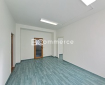 Pronájem kanceláří v blízkosti D1 s parkováním, 140m2