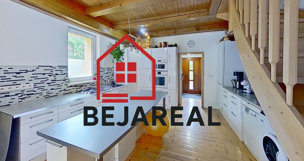 Prodej bytu 5+kk 130 m², se zahradou a aterasou Praha