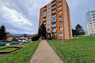 Pronájem prostorného bytu 3+1 s lodžií, 67 m² - Děčín VI-Letná, Ev.č.: 00164