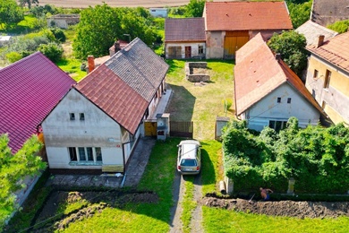 Prodej dvou rodinných domů se stodolou, 147m², pozemek 1175 m² - Děčany - Solany, Ev.č.: 00186