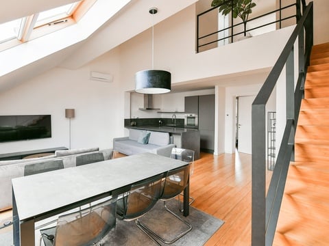 Prodej bytu 4+kk u Náplavky s výhledem na Pražský hrad