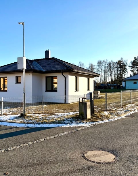 Novostavba RD 4+kk (užitná plocha 117 m²) s dvougaráží a zahradou 938 m², Rozvadov