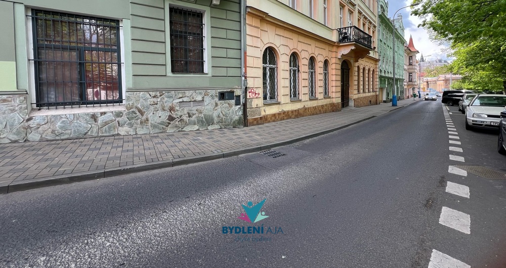 Pronájem bytu 3+kk, 73 m² - Teplice.