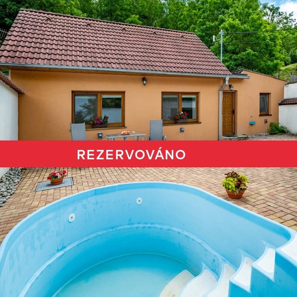 RD 2+1 (74 m2) s bazénem a zahradou,  Hluboké Mašůvky