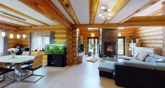 Dvougenerační rodinný dům - dřevěný srub, vhodný též pro podnikání