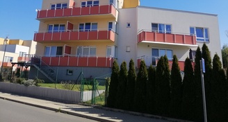 Pronájem zařízeného bytu 1+kk, 41m² - Praha - Uhříněves