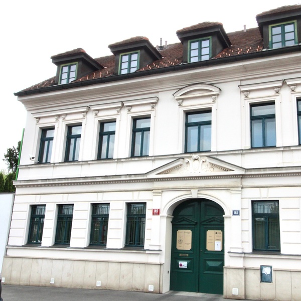 Pronájem kanceláře 30m² u Břevnovského kláštera