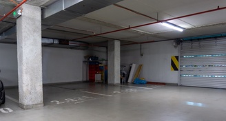 Pronájem garážového stáni 11m² Praha - Strašnice
