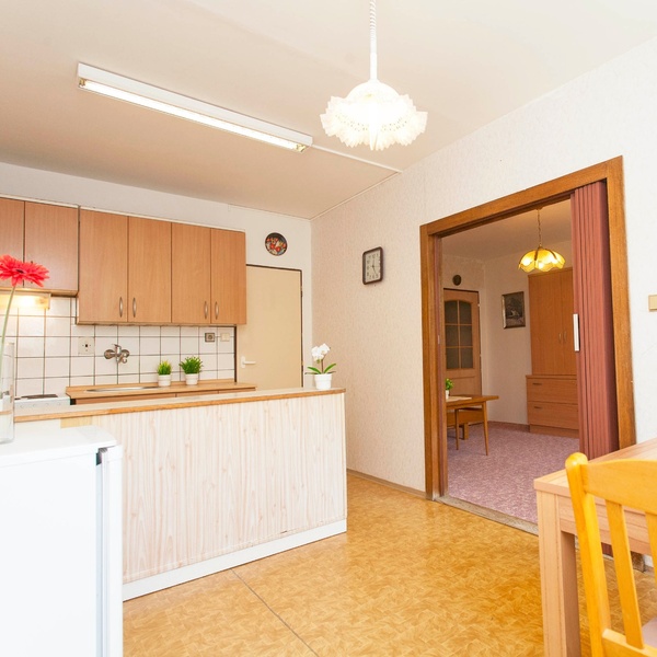 Prodej slunného bytu 3+1, 72,9 m2, dvojgaráž, Průhonice u Prahy