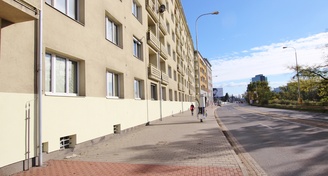 Pronájem zrekonstruovaného cihlového bytu s balkonem 2+kk (3+kk) 55 m2, ulice Poříčí, Brno - Staré Brno.