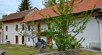 Prodej bývalého statku v obci Debrno, Kralupy Nad Vltavou