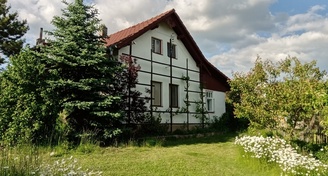 Prodáme rodinný dům v malebné krajině, na zcela klidném místě, nedaleko Kácova n/Vlt.
