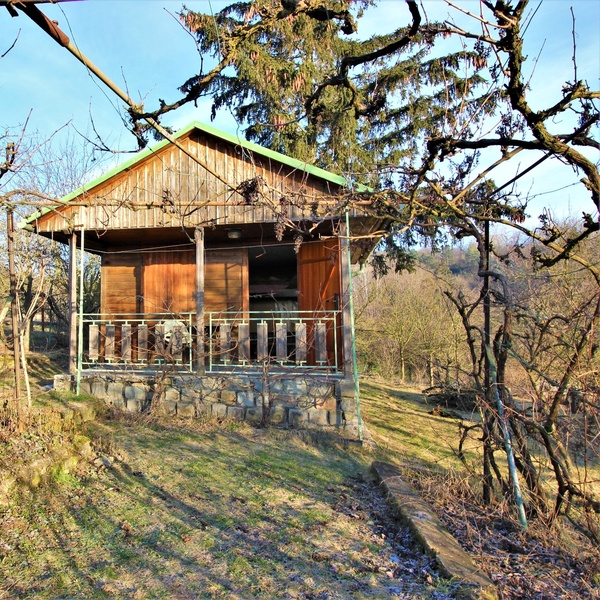Chata Slavkov u Brna, CP 813 m2, vhodný pro individuální rekreaci