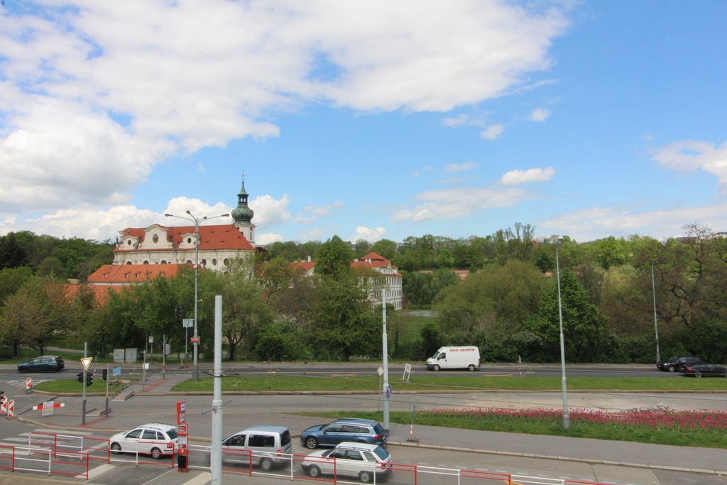 Pronájem kanceláře 38,2 m² u Břevnovského kláštera
