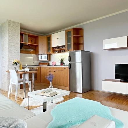 Prodej krásného bytu 2+kk, 47m² s vyhrazeným parkovacím stáním - Praha - Letňany