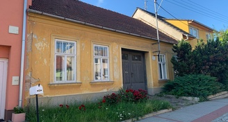 RD 4+1, Křenovice, ul. Václavská, ZP 258 m2, zahrada 372 m2, k celkové rekonstrukci