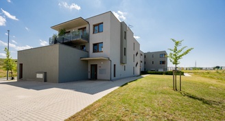Pronájem bytu 2+kk v novostavbě s terasou, Praha Hostavice